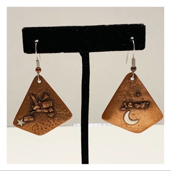 Artisan crafted copper star and moon celestial boho bohemian dangle earrings - Picture 3 of 5